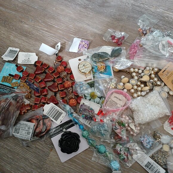 JEWELRY  MAKING BEADS - Picture 7 of 9